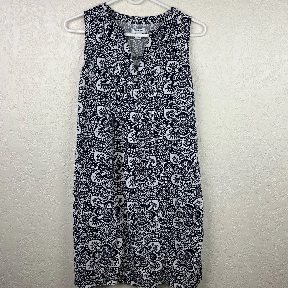 Old navy button down sleeveless dress - Picture 1 of 6